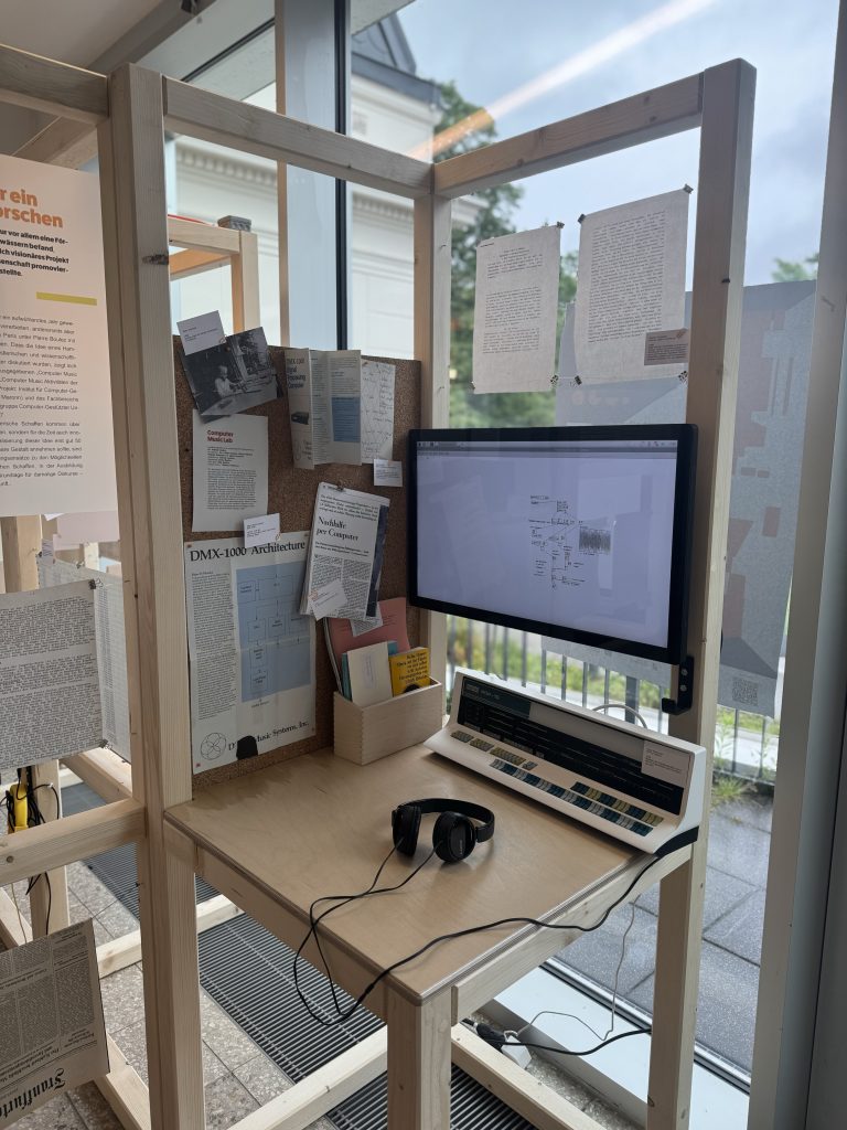 Ausstellung „Computer Music Lab - Ligetis Vision eines Instituts für Forschung, Kunst und Vermittlung“ täglich im Foyer der HfMT Hamburg zu sehen | Foto: Nadine Schwalb